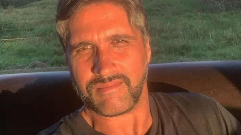 Cantor Leo Chaves anuncia que será pai pela quinta vez