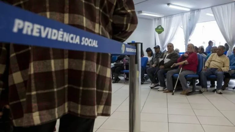 Fraude no INSS: quase 2 milhões pediram reembolso por descontos indevidos