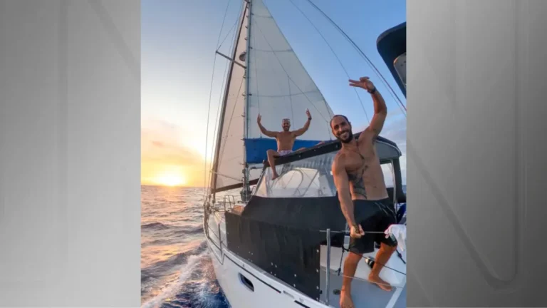 Brasileiros retornam ao litoral de SP após sete anos velejando