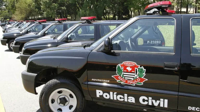 Polícia fecha fábrica clandestina de cosméticos no interior de SP