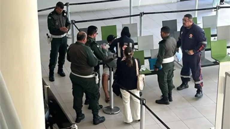 Policial de folga prende homem que tentou matar outro próximo ao fórum de Fortaleza
