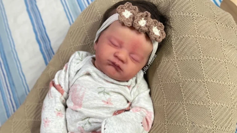 Bebês reborn tem briga na justiça e projeto de lei para proibir; entenda