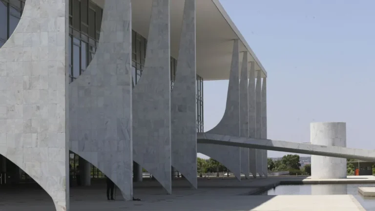 Planalto vê correção de rota em recuo sobre IOF