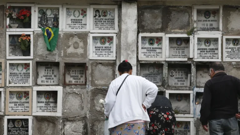 STF suspende julgamento sobre tarifas cobradas em cemitérios de SP