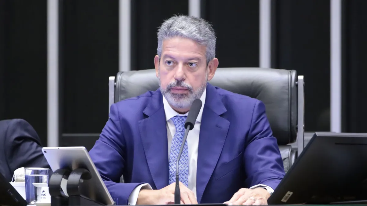Lira nega risco de rompimento com JHC e defende apoio ao governo de Alagoas