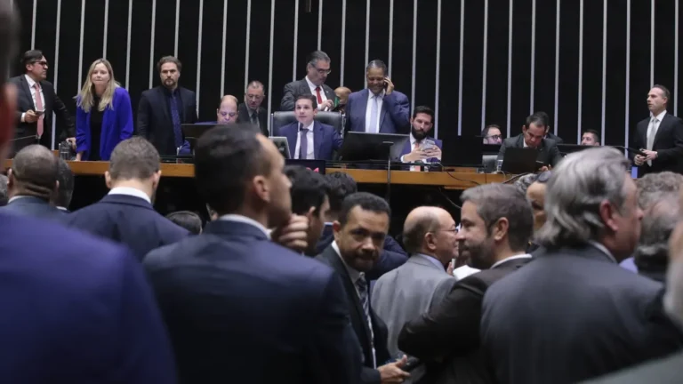 Em efeito cascata da Câmara, assembleias podem ganhar mais 30 deputados