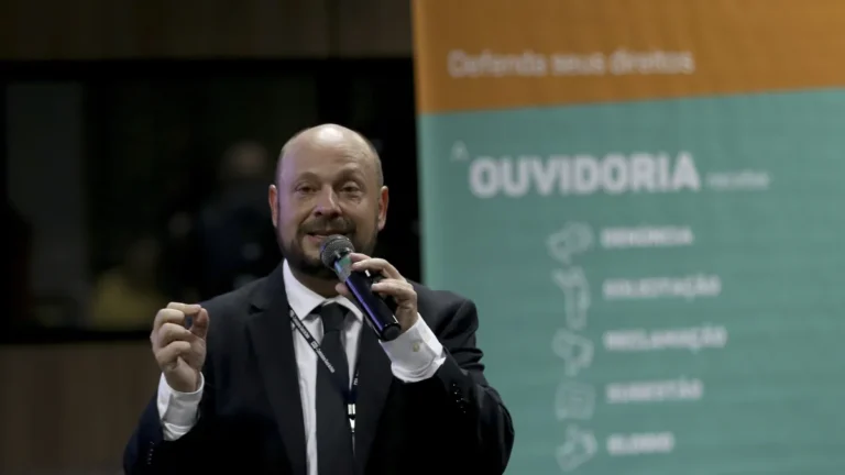 Novo presidente do INSS recusa reunião com investigados por fraude