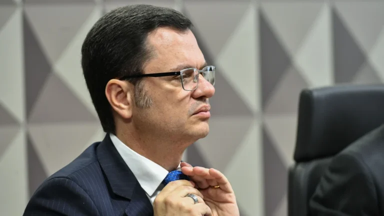 Torres nega assessoria a Bolsonaro; Freire Gomes vê semelhança em minutas