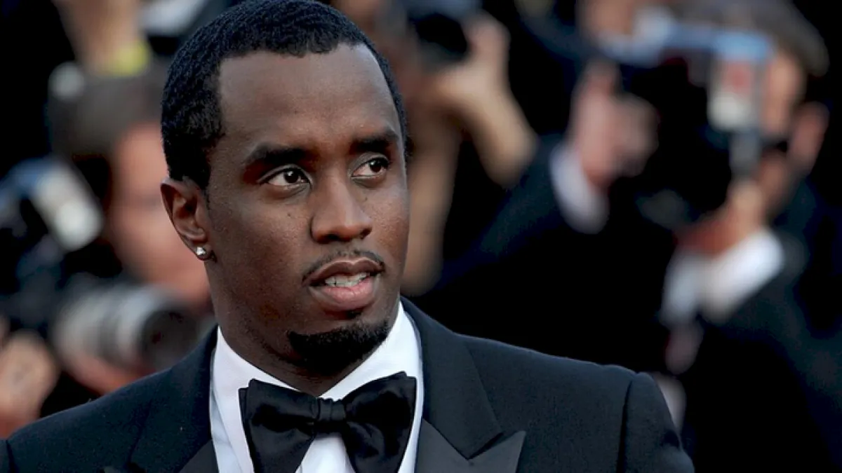 Diddy é acusado de rastrear ex-assistente e namorada