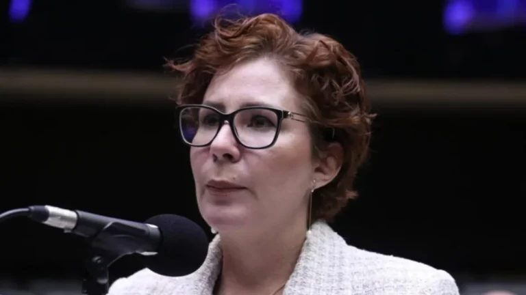 Zambelli pode ser a sétima brasileira na lista da Interpol