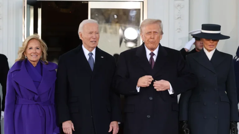 Trump pede revisão de atos presidenciais assinados por Biden