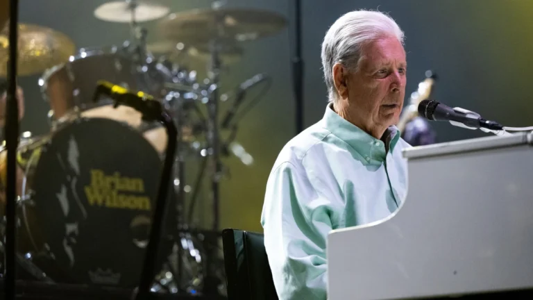 Brian Wilson é homenageado pelos Beach Boys no dia em que faria 83 anos