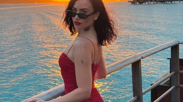 Demi Lovato abre álbum de fotos de lua de mel paradisíaca; veja