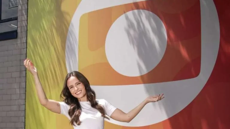 Larissa Manoela volta às novelas após briga judicial com os pais: Passei por muita coisa