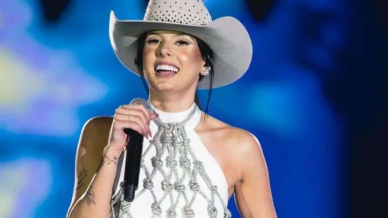Ana Castela surpreende plateia ao interromper show por motivo curioso