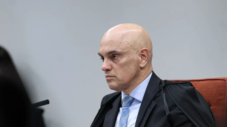 Moraes cita EUA e Hitler em decisão que proíbe acampamentos próximos ao STF