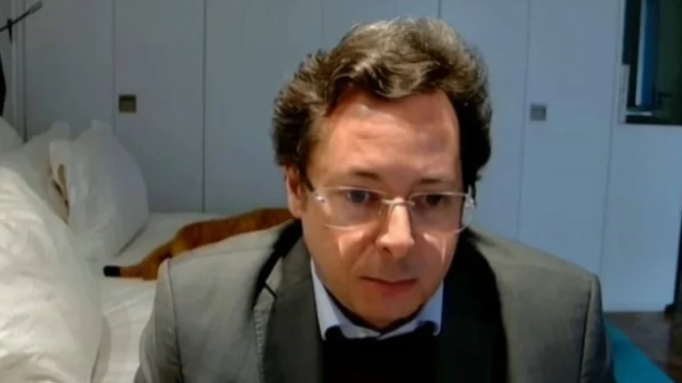 À CNN, Wajngarten diz que Eduardo ou Michelle devem substituir Bolsonaro
