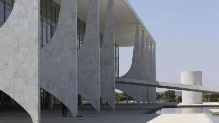 Judicializar IOF parte de preocupação do Planalto com precedente