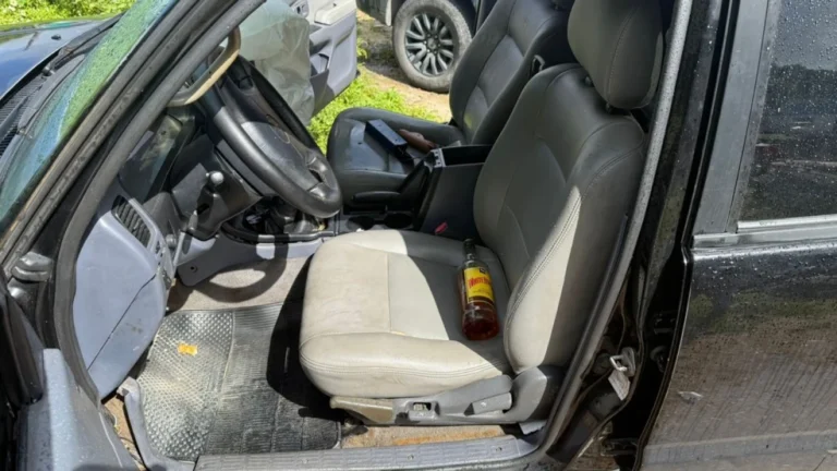 Motorista com sinais de embriaguez invade pista contrária e bate em outro carro, na BR-230, em João Pessoa