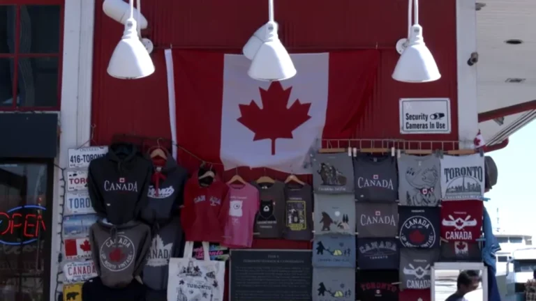 Durante rixa com EUA, canadenses optam por viajar nacionalmente nas férias