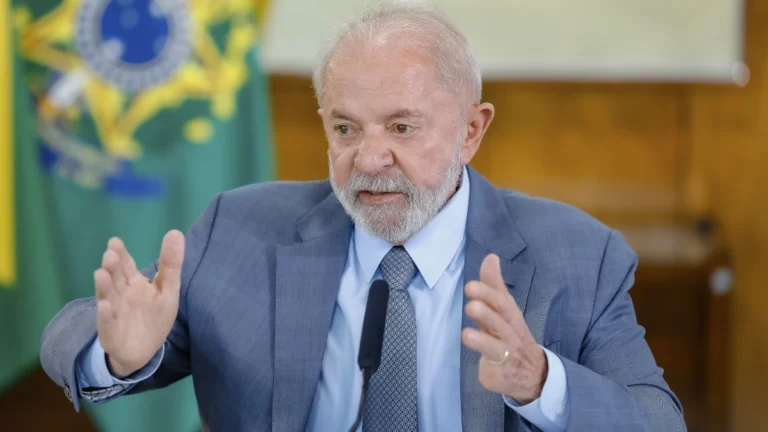 Lula assina MP para antecipar validade de Licença Ambiental Especial