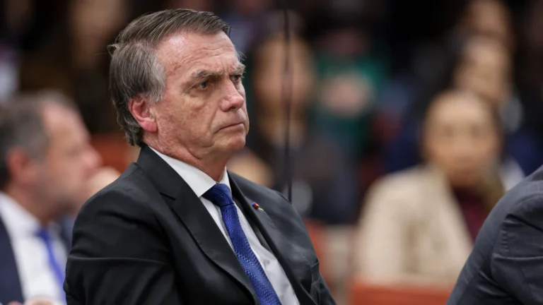 Entenda como funcionam as visitas a Bolsonaro em prisão domiciliar