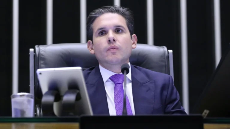 Hugo defende união de governo e oposição na revisão de gastos tributários