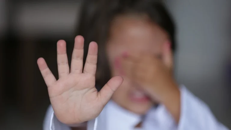 Homem que usava comida para atrair sobrinha de 7 anos é preso por estupro no interior de Alagoas