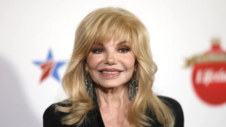 Morre Loni Anderson, atriz de “WKRP in Cincinnati”, aos 79 anos