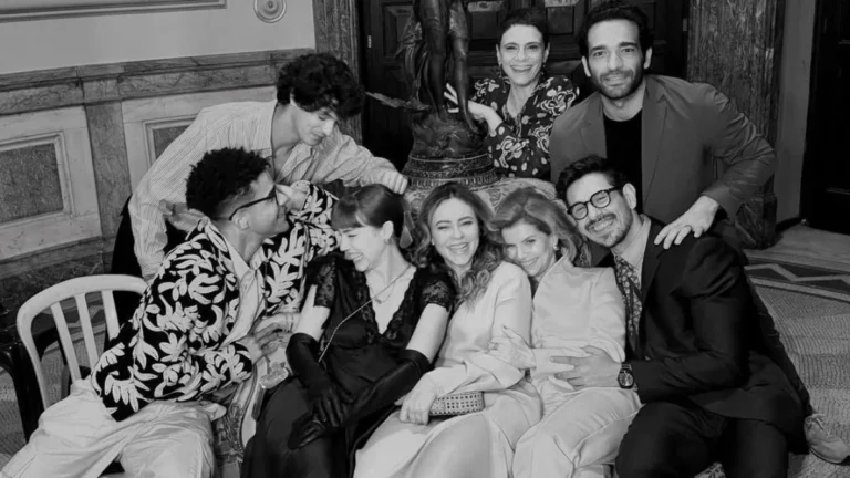 Alice Wegmann mostra elenco de “Vale Tudo” reunido em novo clique