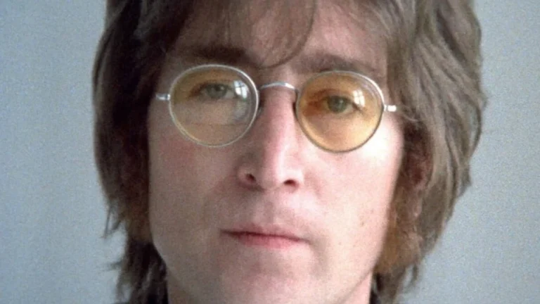 Assassino de John Lennon tem liberdade condicional negada pela 14ª vez