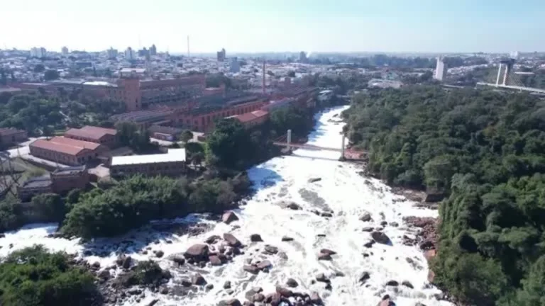 Rio Tietê segue com qualidade péssima apesar da redução de poluição