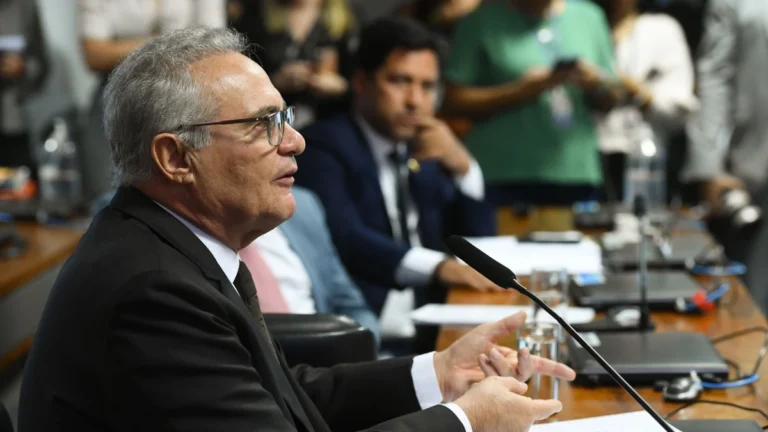 Renan Calheiros sobre PEC da Blindagem: Será essa uma proposta do PCC?