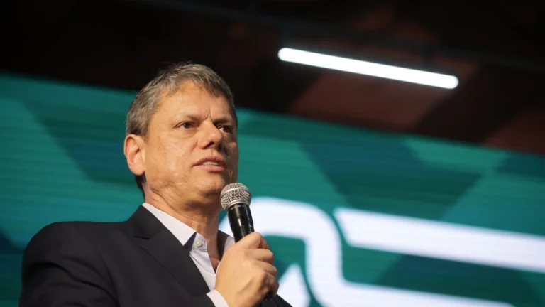 Tarcísio confirma reeleição e nega aval de Bolsonaro à Presidência