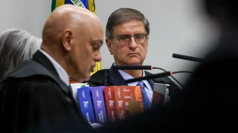 Todos os réus colaboraram para que golpe se materializasse, afirma Gonet