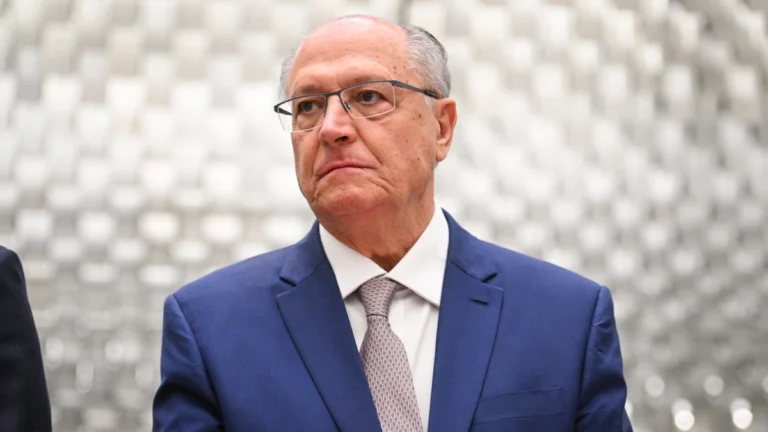 Alckmin diz que julgamento de Bolsonaro não afeta negociação com EUA