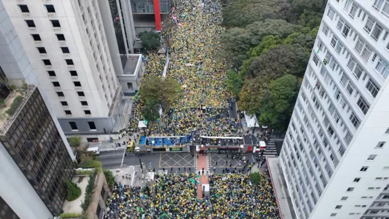 Ato da direita em SP: Poder360 estima 48,8 mil; USP/Cebrap, 42,2 mil