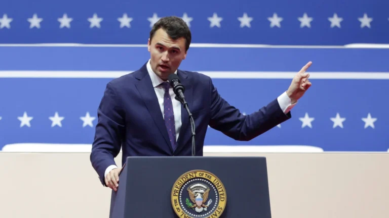 O que sabemos sobre o assassinato do ativista pró-Trump Charlie Kirk