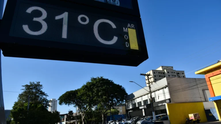 Grande SP: Calor de 30°C domina, mas choque térmico encerra semana com frio