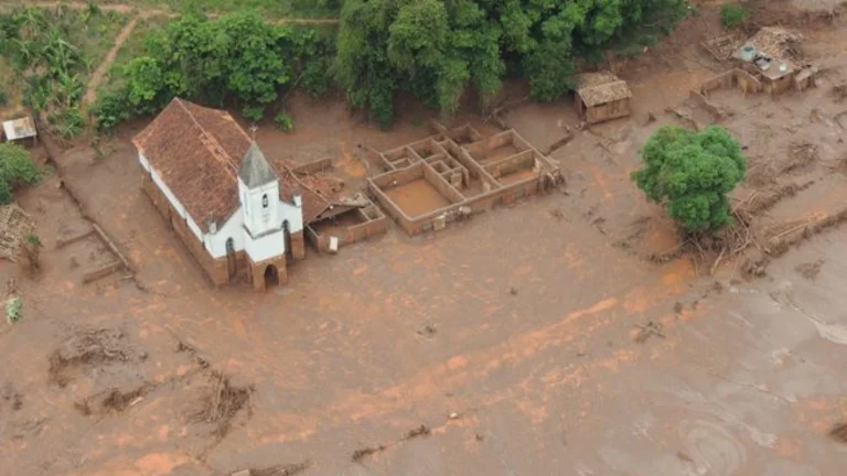 Acordo de R$ 125mi sobre Mariana é firmado entre Arquidiocese e mineradoras
