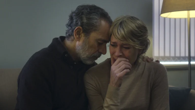 “A Namorada Ideal”: thriller psicológico chega ao streaming; saiba onde ver