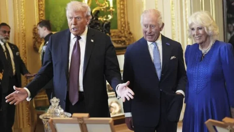 Trump visita exposição especial da coleção real britânica com rei Charles