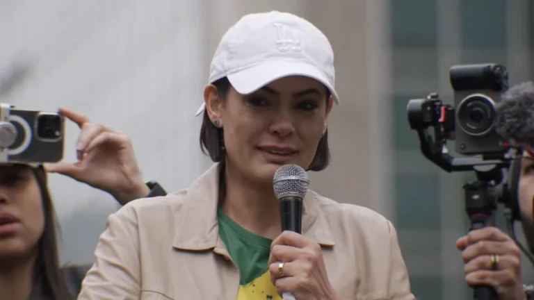 Michelle pede arrependimento de Moraes e diz sofrer perseguição religiosa