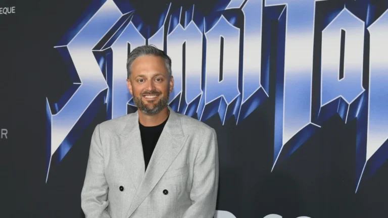 Emmy 2025: Nate Bargatze promete evitar piadas polêmicas na premiação