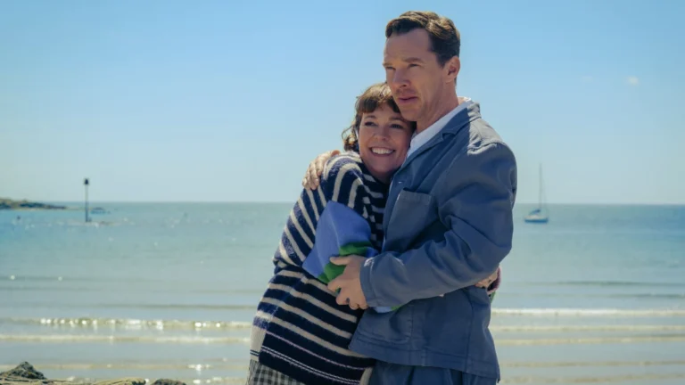 Benedict Cumberbatch temeu ter passado dos limites com Olivia Colman