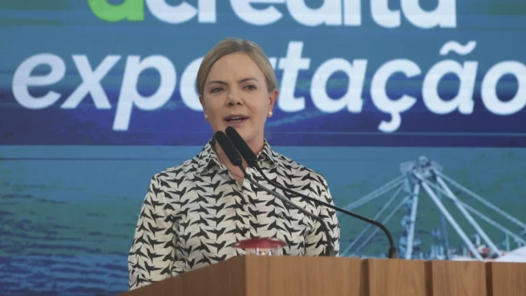 “Prioridades agora são 6×1 e Gás do Povo”, diz Gleisi à CNN