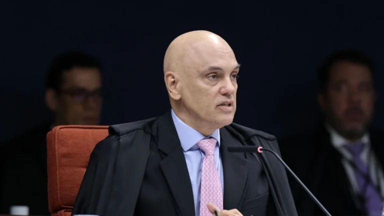 Moraes libera réu do 8/1 para viajar e tratar câncer em Belo Horizonte
