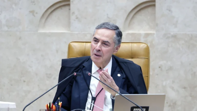 “O Supremo nunca agrada a todos”, diz Barroso após anunciar aposentadoria