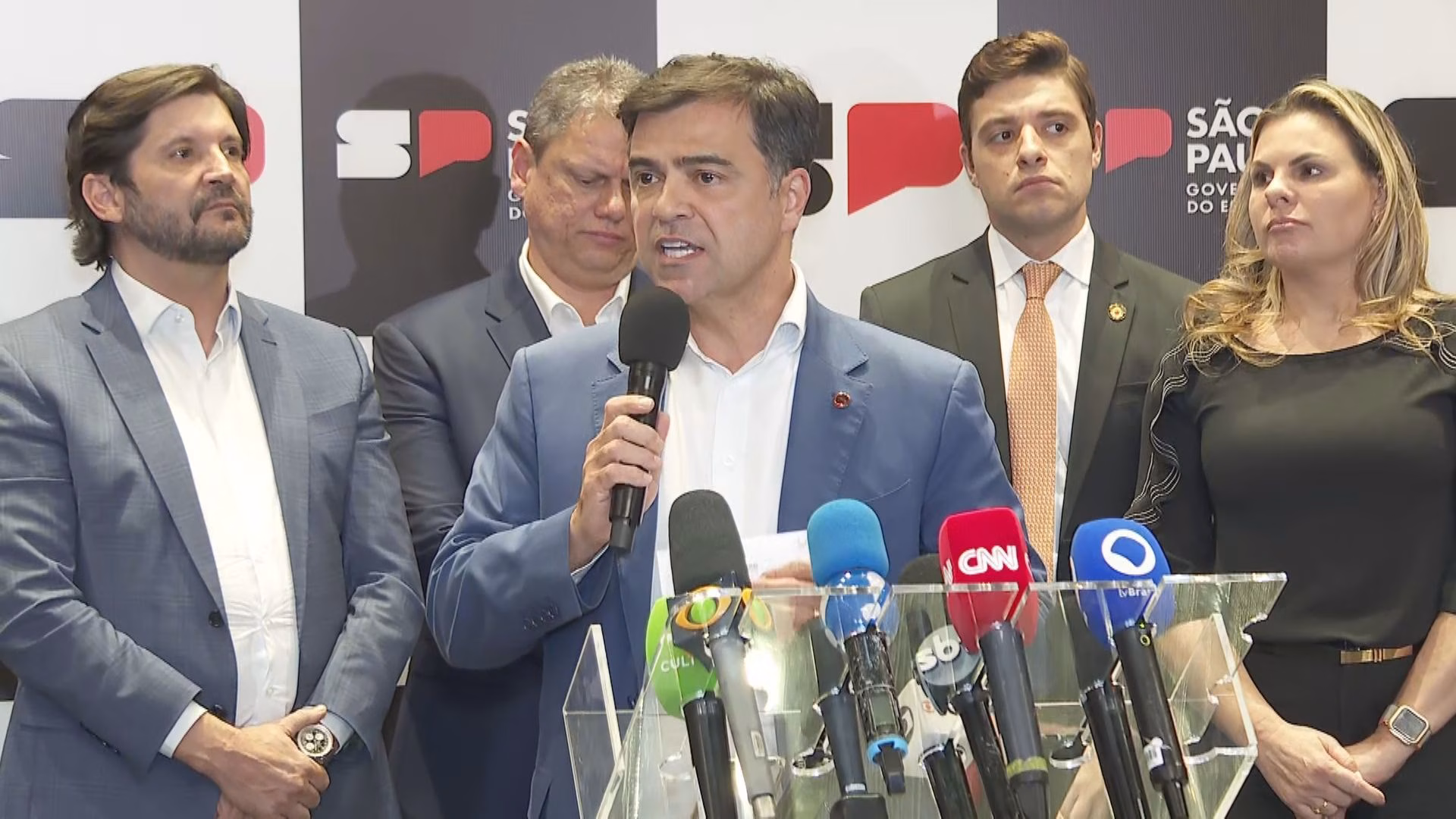 Em dia de blecaute, chefe da Aneel será questionado pela oposição no Senado