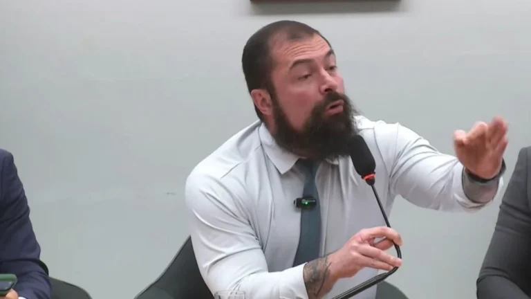 Deputados do PSOL e do PL discutem durante Comissão de Segurança da Câmara